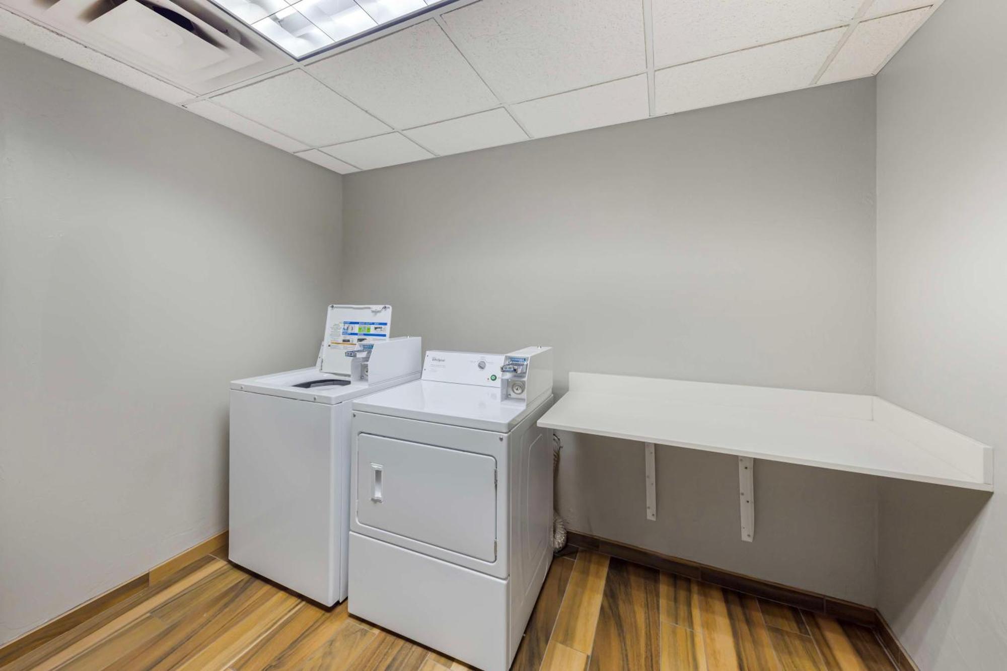 Best Western Plus Midwest City Inn & Suites Zewnętrze zdjęcie