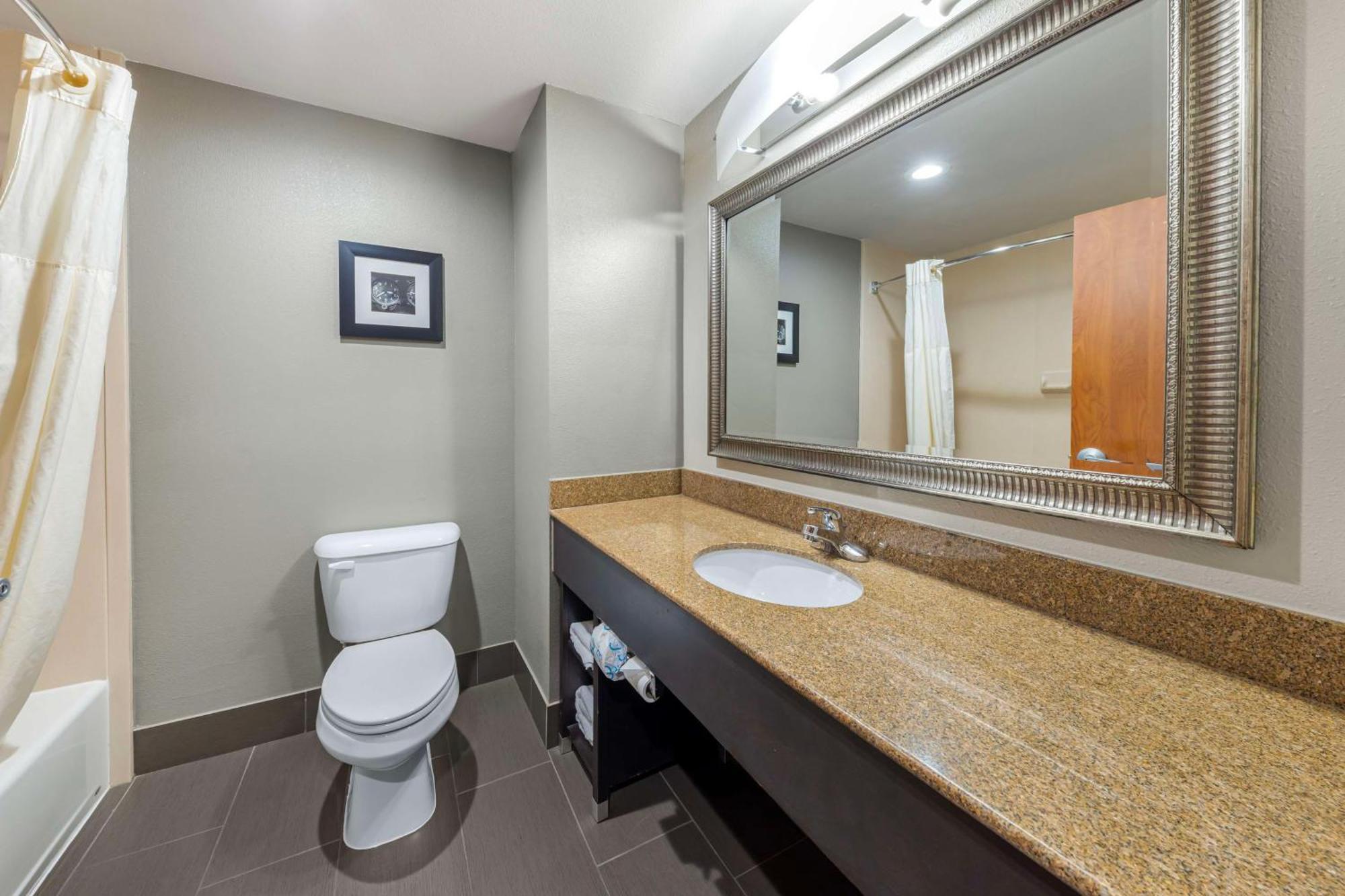 Best Western Plus Midwest City Inn & Suites Zewnętrze zdjęcie