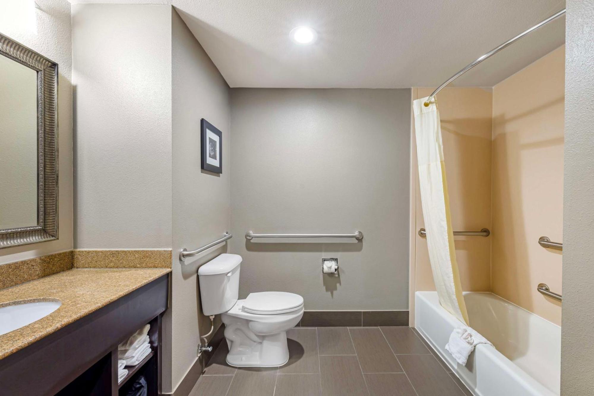 Best Western Plus Midwest City Inn & Suites Zewnętrze zdjęcie